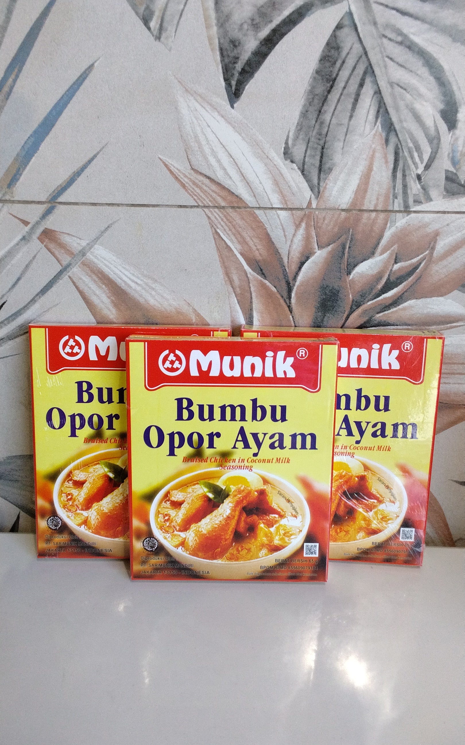 Munik Bumbu Opor Ayam 65g. Munik Chicken Opor Seasoning 65g