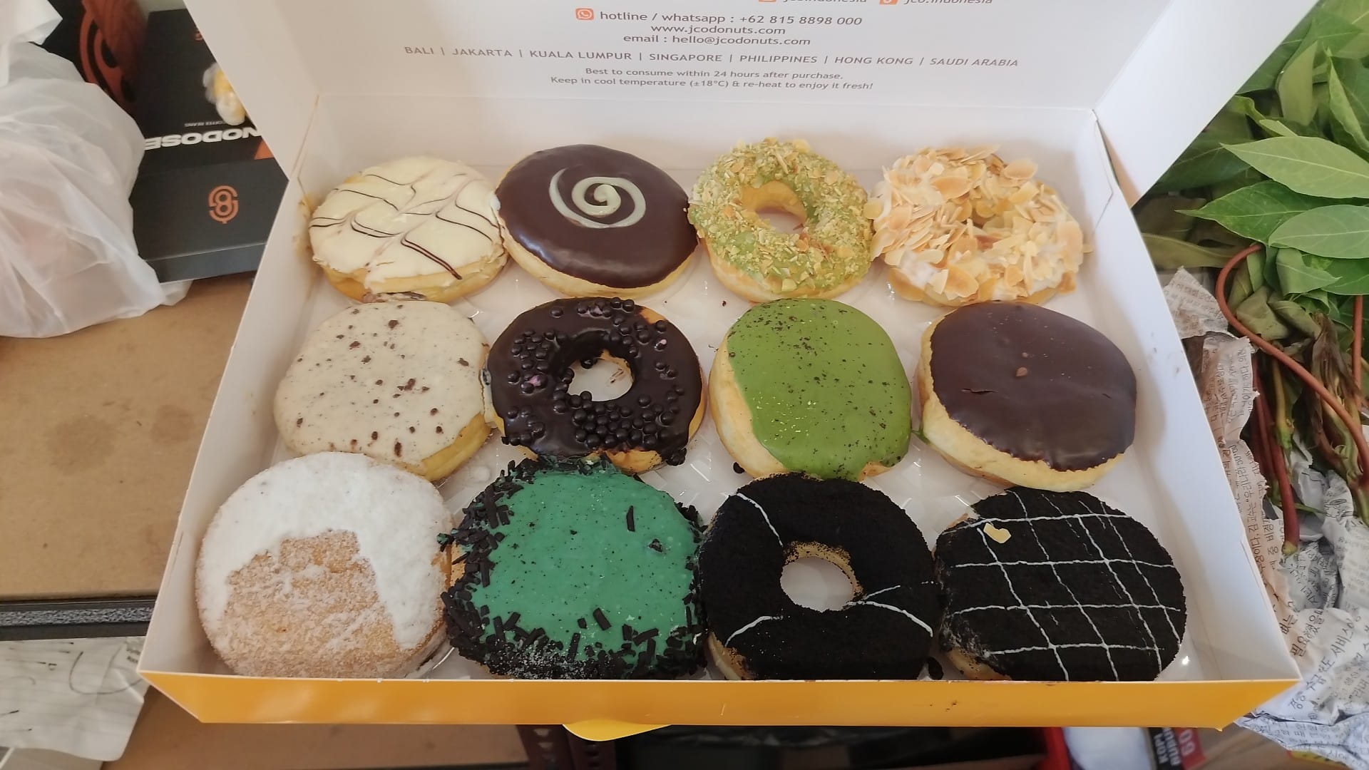 JCO Donuts Box 12s. علبة دونات جي سي أو (12 قطعة)