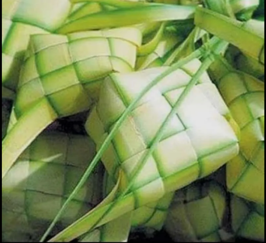 Ketupat Daun Janur/Pandan 1pc. 1 قطعة من أوراق الجانور/الباندان كتوبات