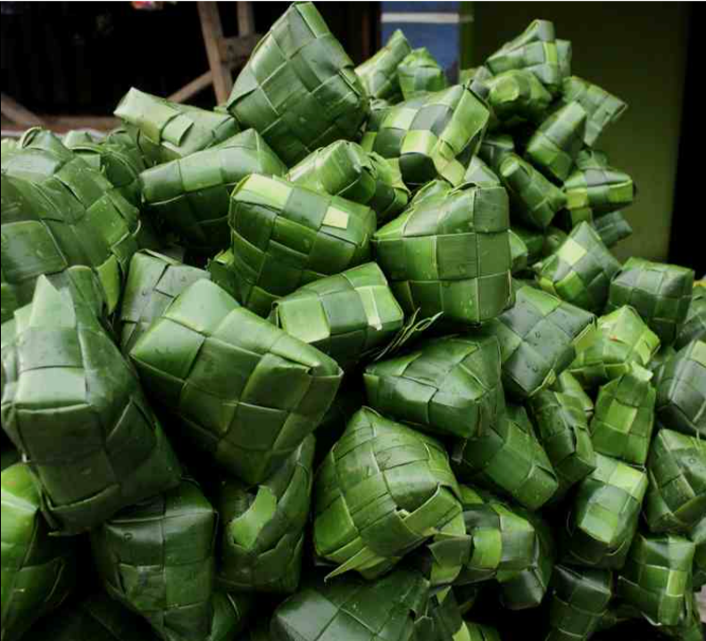 Ketupat Daun Janur/Pandan 1pc. 1 قطعة من أوراق الجانور/الباندان كتوبات