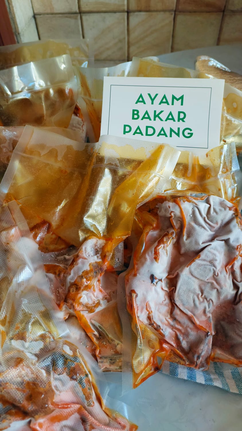 Pawon Kaya Rasa Ayam Bakar Padang 540g. باون ريتش بادانج بنكهة الدجاج المشوي 540 جرام