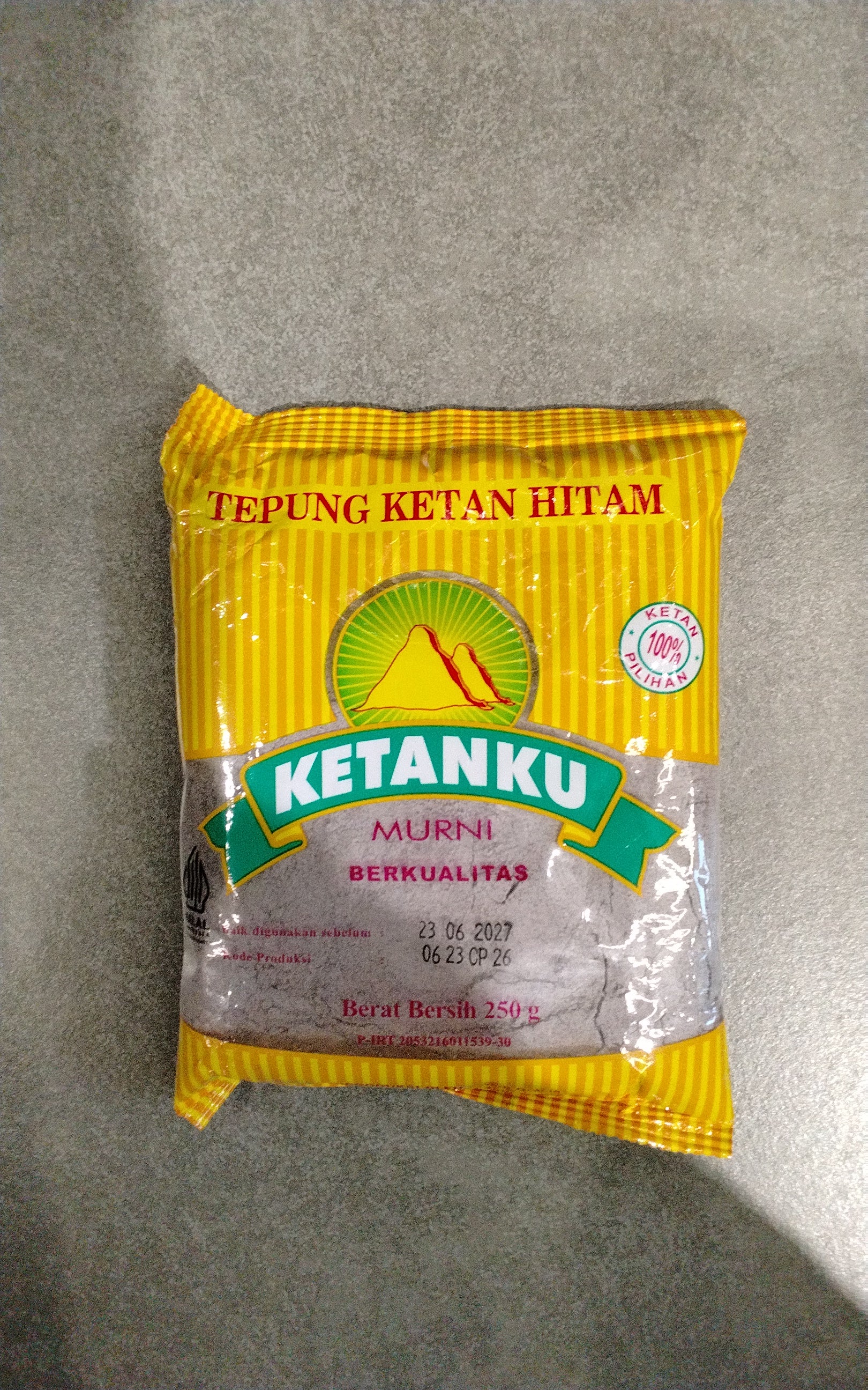 KETANKU TEPUNG KETAN HITAM 250GM. دقيق الأرز الدبق الأسود "كيتانكو" 250 جم