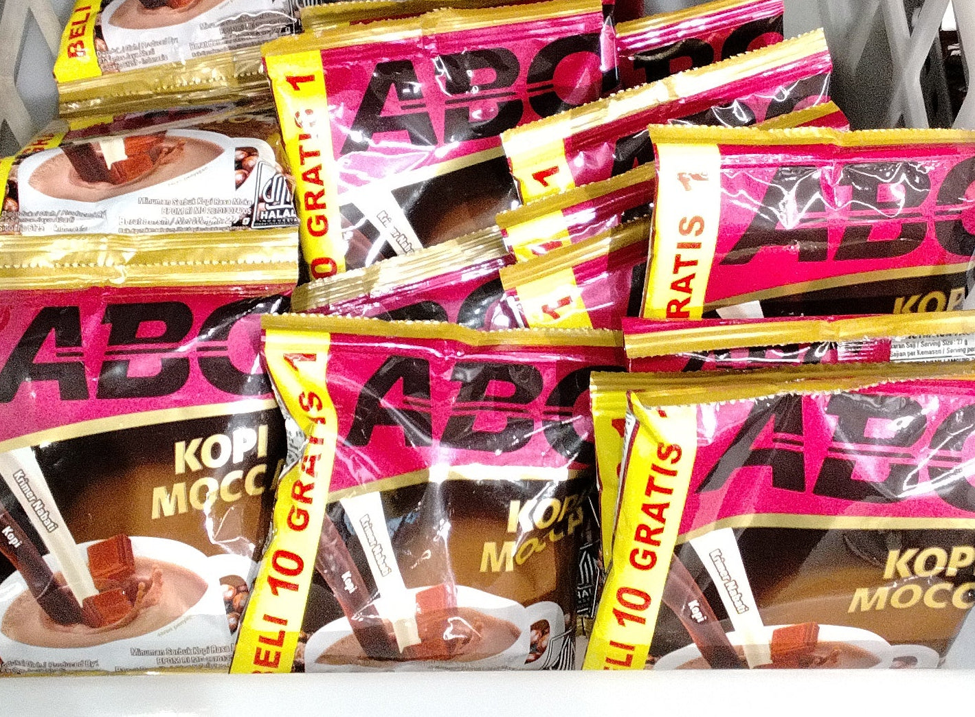 ABC Kopi Mocca Instant Coffee 27g. ABC كوبي موكا قهوة سريعة التحضير 27 جم