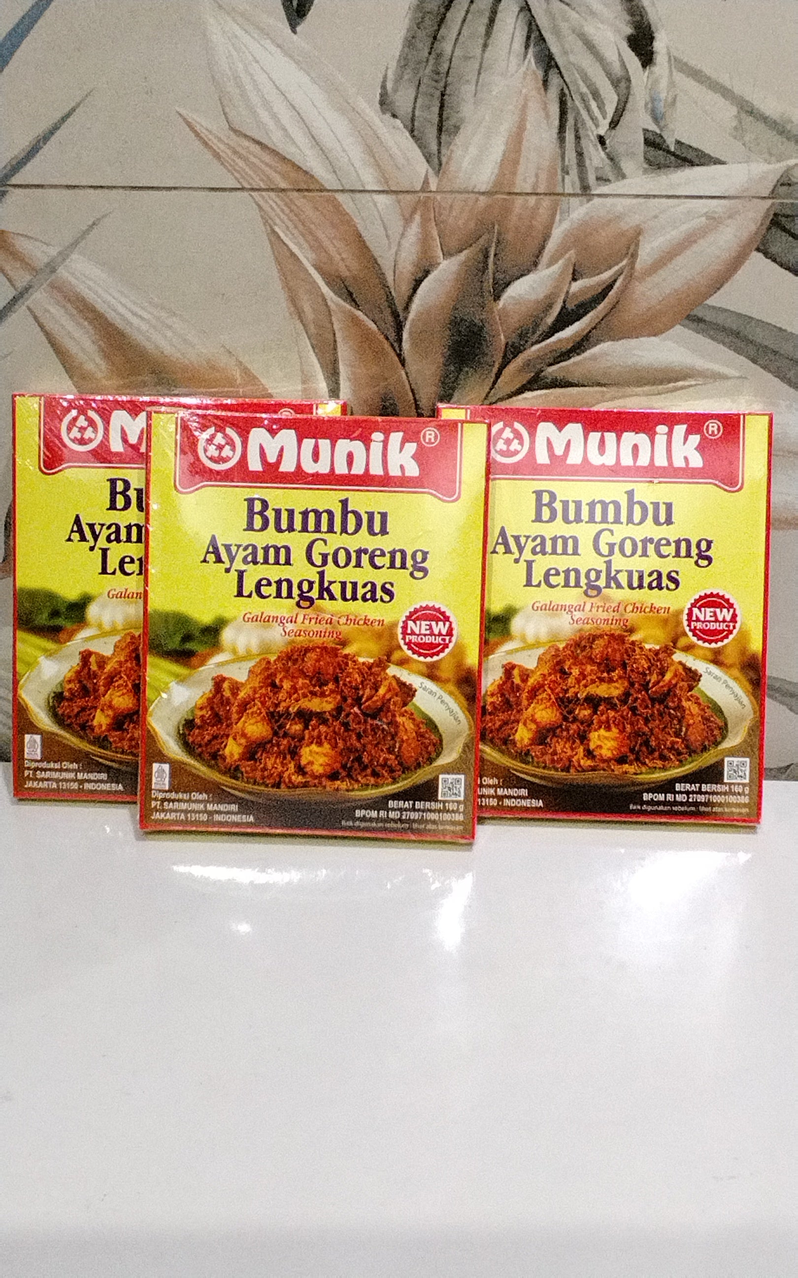 Munik Bumbu Ayam Goreng Lengkuas 160g. توابل مونيك جالنجال للدجاج المقلي 160 جرام
