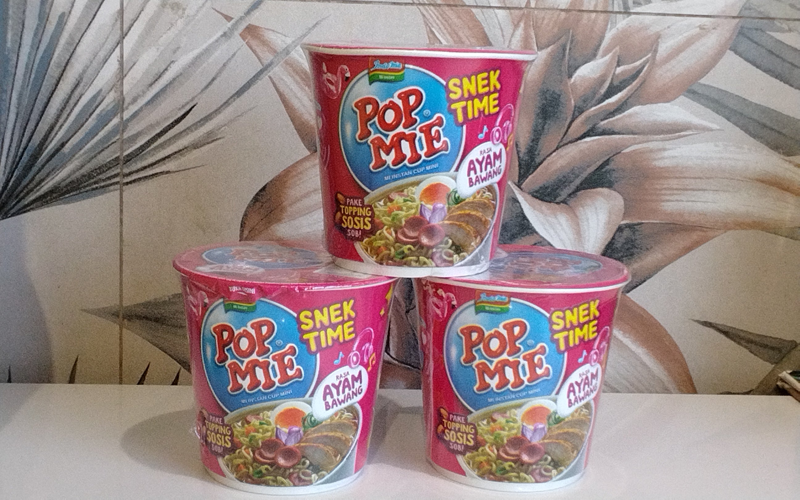 Indomie Popmie Cup Ayam Bawang 40g. إندومي بوب مي كوب بنكهة الدجاج والبصل 40 جم