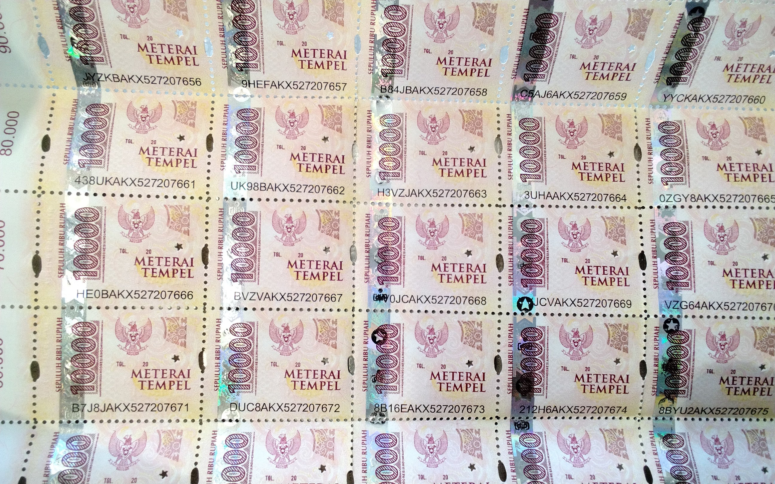 Materai 10000. رسوم دمغة على فئة 10,000